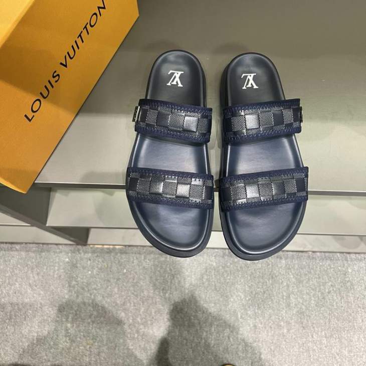 Picture of Louis Vuitton Slippers _SKULVsz38-46jyh0705791
